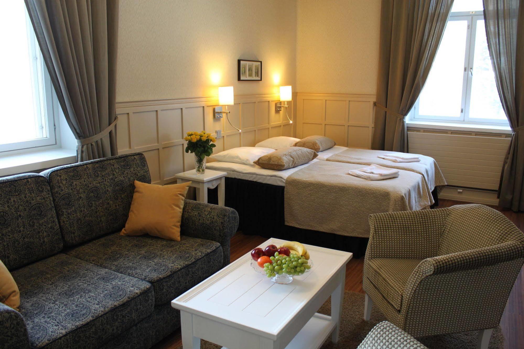 Hotel Kruunupuisto Пункахарью Экстерьер фото